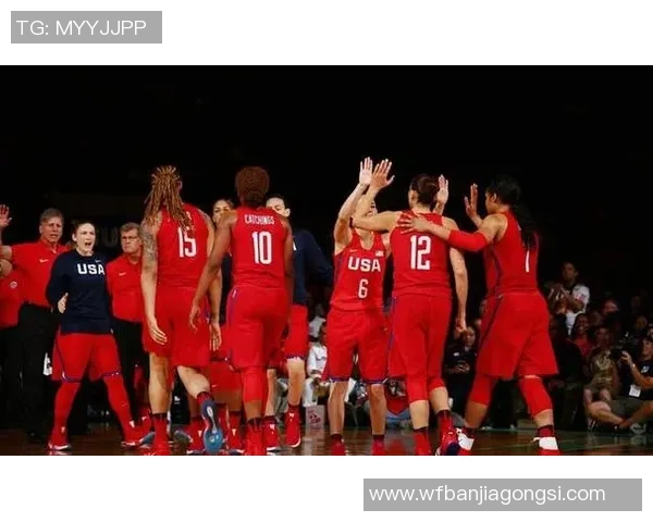 2015年火箭与小牛季后赛对决回顾及精彩瞬间分析